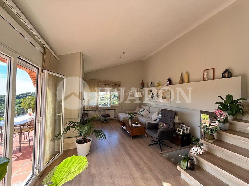 Foto f7c038c5-e483-4efe-ae8f-f98c28e748b2. Casa amb calefacció aparcament a Alella