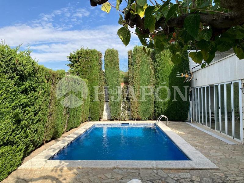 Foto 27857a86-8686-42db-8554-b583aa783f35. Haus mit heizung parking pool in Teià