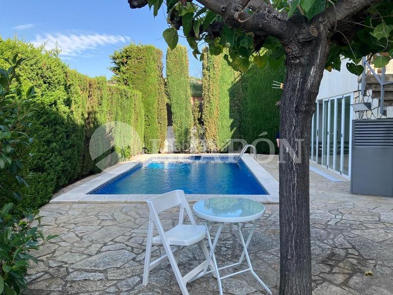 Foto 950cc8c9-d857-4c49-987f-4c35338f5adc. Haus mit heizung parking pool in Teià