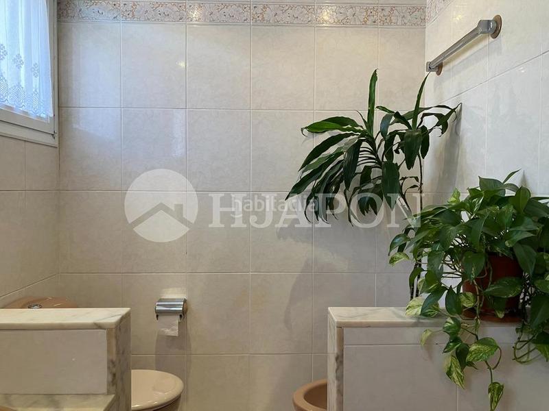 Foto dbca74ef-a77a-465f-a9fe-ab5c6a5fbd2d. Haus mit heizung parking pool in Teià