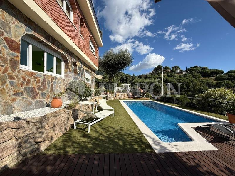 Foto 3f5d005a-5afe-490a-8a27-e0bdf60bbd06. Casa con riscaldamento parcheggio in Alella