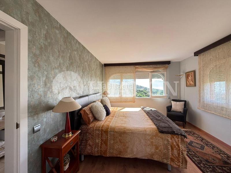 Foto 90dbad72-a475-44a9-a2c5-024684276528. Casa con riscaldamento parcheggio in Alella