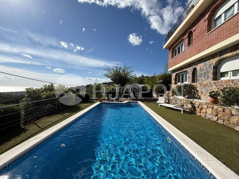 Foto bc77ebb8-8d5e-4250-9b1c-97f753d0cdde. Casa con riscaldamento parcheggio in Alella