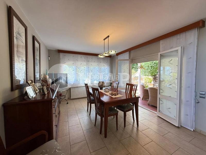 Foto cb44fb46-634a-4ef2-99fe-86ffef4b968b. Casa con riscaldamento parcheggio in Alella