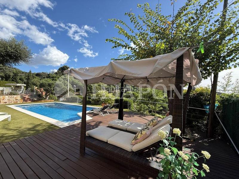 Foto d3cb4d01-e35c-4a63-adef-0903cc02b6fd. Casa con riscaldamento parcheggio in Alella