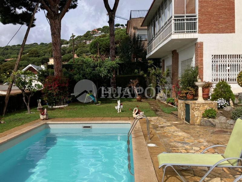 Foto 0ac97b31-9e48-43c2-9c01-a504ae591326. Casa  con piscina en premia de dalt. en Premià de Dalt