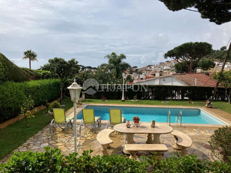 Foto 52d04374-a776-4549-a7d2-9a6ab9dd10bb. Casa  con piscina en premia de dalt. en Premià de Dalt