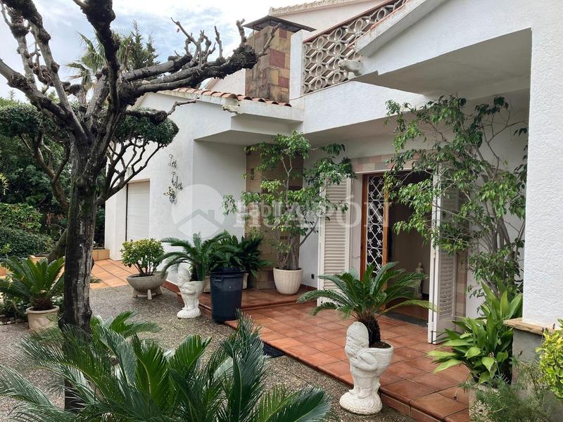 Foto 6a640b9e-839b-46e3-99d6-3c10fbad7a95. Casa  con piscina en premia de dalt. en Premià de Dalt