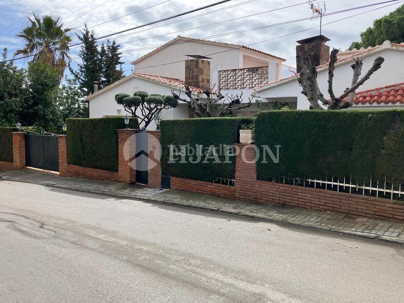 Foto 9b7edcd1-d7dd-4432-abb4-83d5e86daf02. Casa  con piscina en premia de dalt. en Premià de Dalt