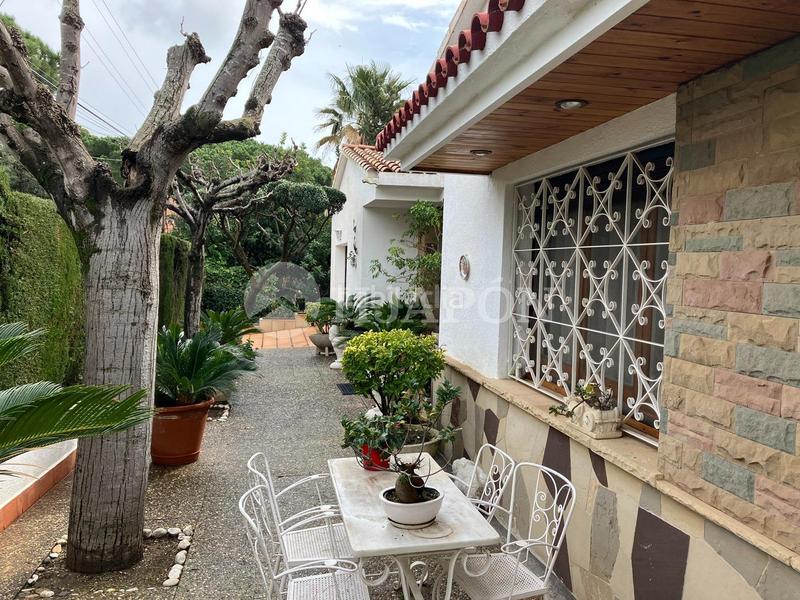 Foto e42e3dd4-8be8-4a66-bf03-2eeaec7682bc. Casa  con piscina en premia de dalt. en Premià de Dalt