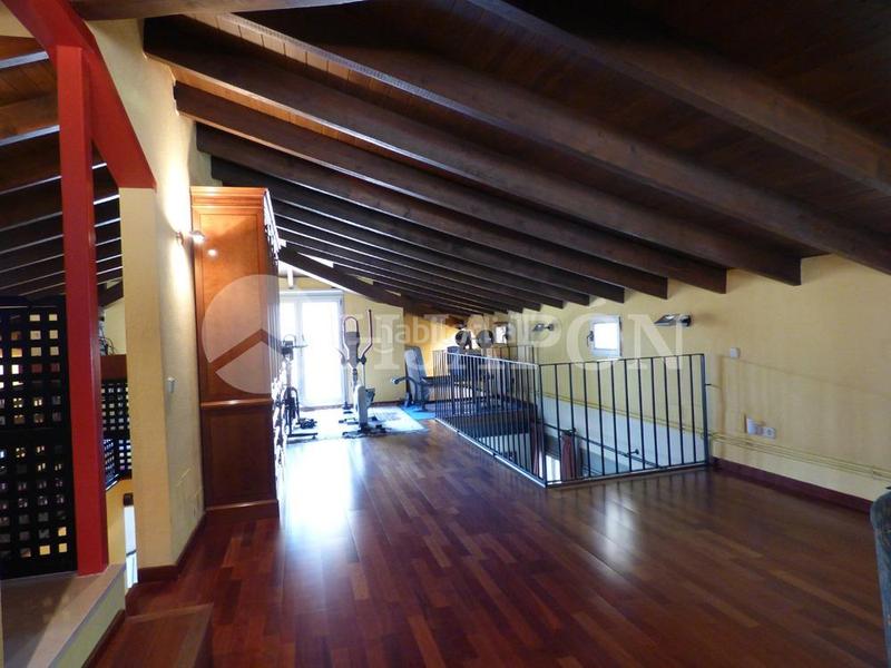 Foto f4faeb0a-9a79-4dc0-ad03-c245df25e2d4. Maison avec chauffage parking piscine dans Teià