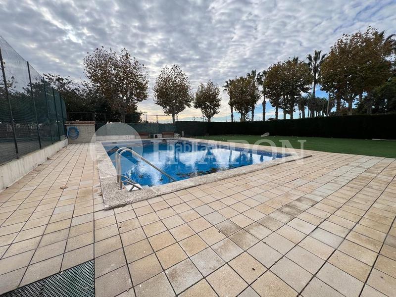 Foto 0a54da63-f721-4cc5-a4b2-e603b623713d. Piso  con vistas al mar en premia de mar. en Can Pou-Camp de Mar Premià de Mar