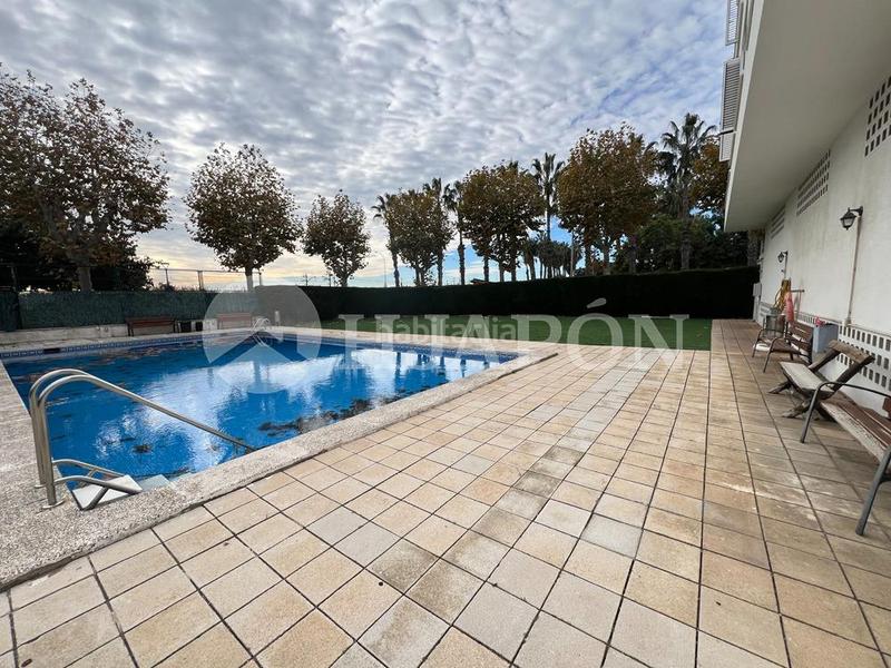 Foto a77e0b3b-2472-4e7c-843e-9e32e36a0269. Piso  con vistas al mar en premia de mar. en Can Pou-Camp de Mar Premià de Mar