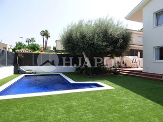 Casa a Alella. Elegancia y confort en el corazón de alella