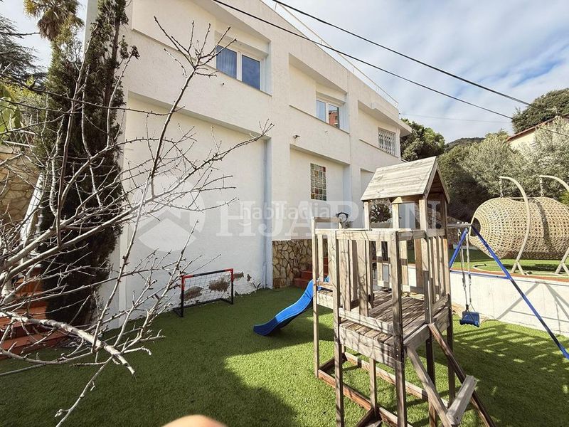 Foto 3f2be5dd-6637-4983-aab9-189141dc3095. Casa amb aparcament piscina a Alella