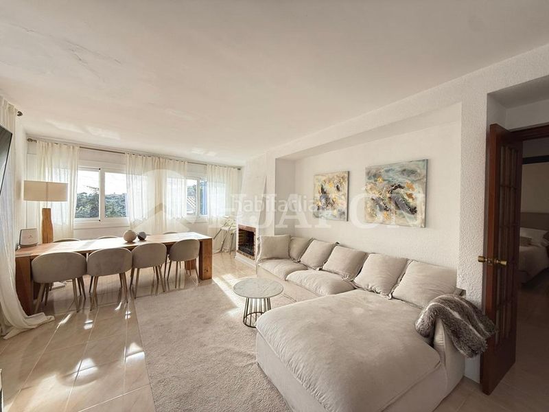 Foto 74b7fa36-722c-4cf3-ae13-ea2735a61ffc. Casa amb aparcament piscina a Alella