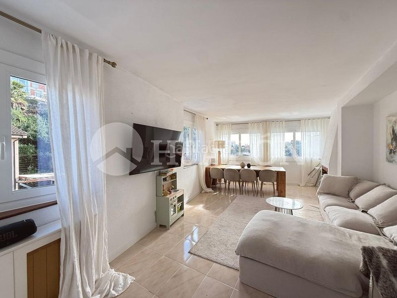 Foto 839b9389-caa8-47f3-9768-4d0e944d9288. Casa amb aparcament piscina a Alella