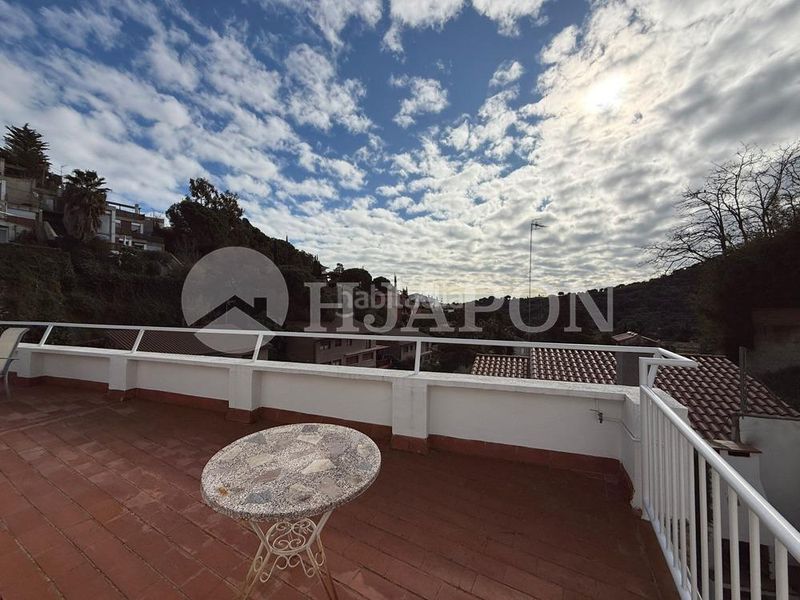 Foto d45acf45-9c53-4e2e-beb9-a35605625252. Casa amb aparcament piscina a Alella