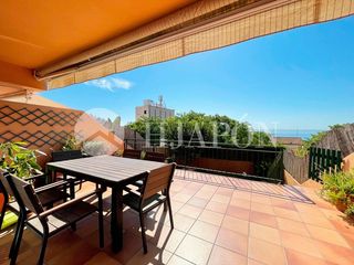 Maison jumelée à Bellresguard-Can Teixidó. Magnífica propiedad delante del puerto deportivo del masnou con