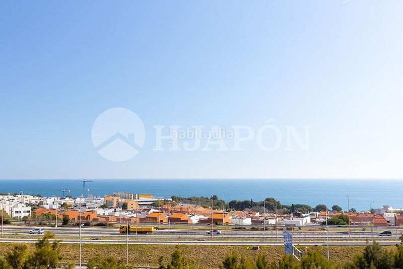 Foto 0a707f7c-86b9-44b5-9f5d-7806dc9273f6. Àtic amb calefacció aparcament piscina a Tiana