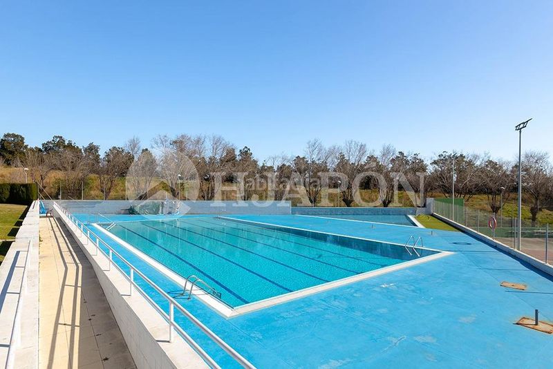 Foto 485417c2-4670-4f23-8e6e-990bf08d43f0. Àtic amb calefacció aparcament piscina a Tiana