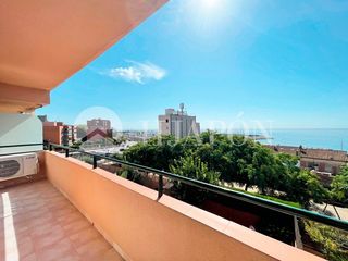 Casa adosada en Alella. Luminosa casa junto al mar y a 15 minutos de paseo de gracia