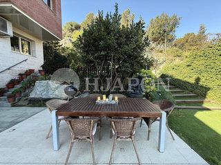 Semi detached house in Vallromanes. Casa de diseño junto al golf de vallromanes