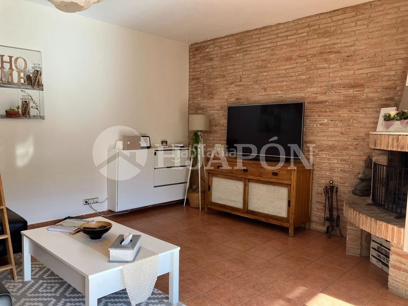 Foto 9a5ce5a7-0d9f-456e-810c-71349775b49c. Casa amb aparcament piscina a Alella