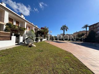 Location Maison jumelée à Veral d´Ocata. Magnífica casa para estrenar en segunda línea de mar