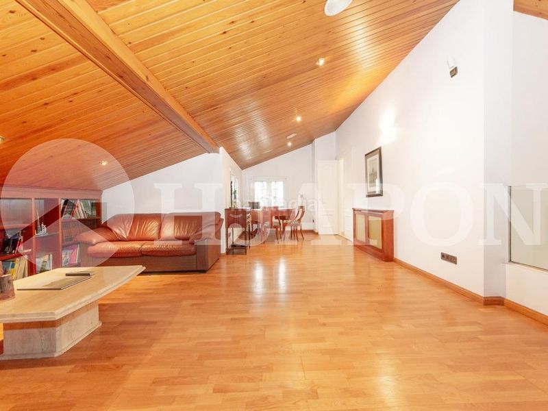 Foto 3df854dd-3225-41b0-a781-53ccbd6819ce. Casa amb aparcament piscina a Nucli Urbà Argentona