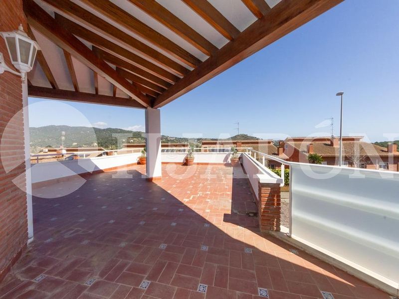 Foto 9483fff8-3fab-494c-b5b3-d9f0365ecd4b. Casa amb aparcament piscina a Nucli Urbà Argentona