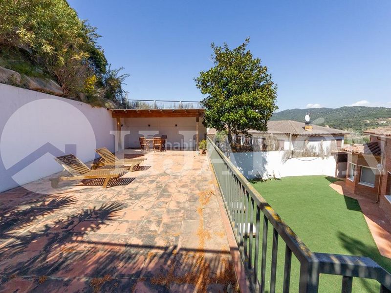 Foto ab463541-2da4-42bc-80a5-0df6dc3c0b8d. Casa amb aparcament piscina a Nucli Urbà Argentona