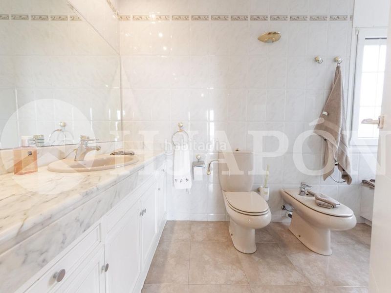 Foto e538b37a-4436-4740-844a-0120b93755ac. Casa amb aparcament piscina a Nucli Urbà Argentona