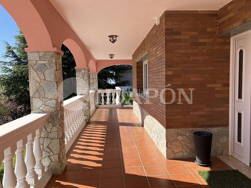 Foto d696d0a2-41d1-4b9e-99ba-76ea43dffb66. Casa amb calefacció aparcament a Mas Ram Badalona