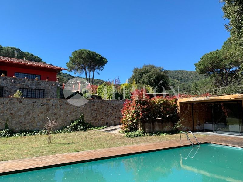 Foto bcb09bb4-351e-43ca-82bd-1a60de46b264. Casa amb calefacció aparcament piscina a Vallromanes