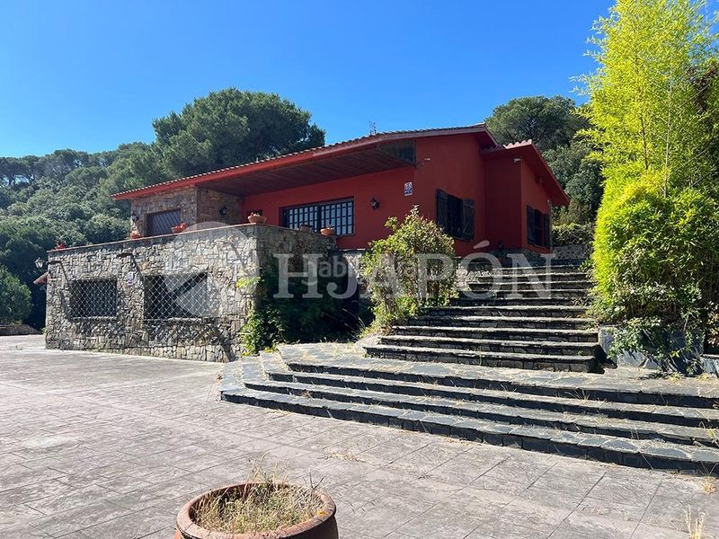 Foto cffa3352-3196-4a14-a024-e8342be80499. Casa amb calefacció aparcament piscina a Vallromanes