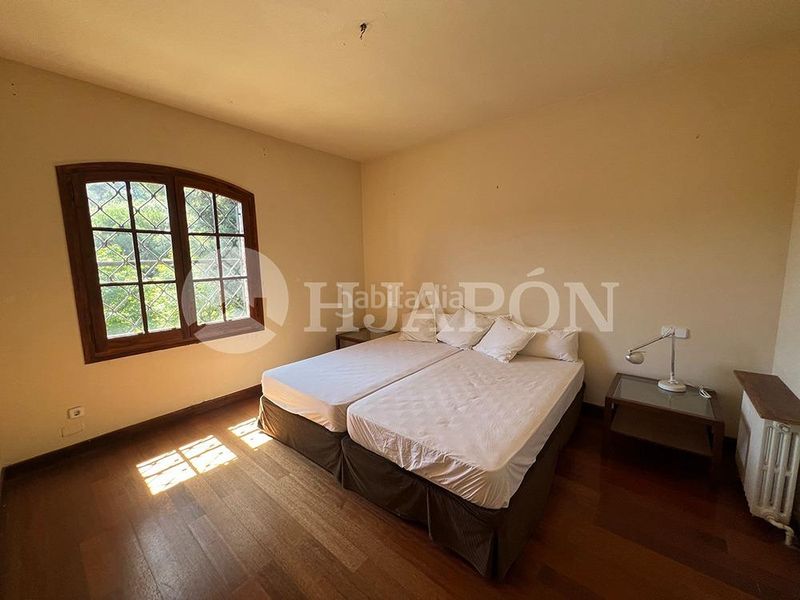 Foto f3e5c1ba-7e2a-4f54-8477-1172f27d9a7e. Casa amb calefacció aparcament piscina a Vallromanes