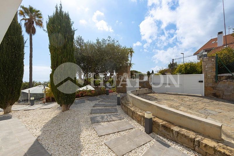 Foto 6e7497d2-d443-4796-8613-9e2b10fab901. Casa amb calefacció aparcament piscina a Alella