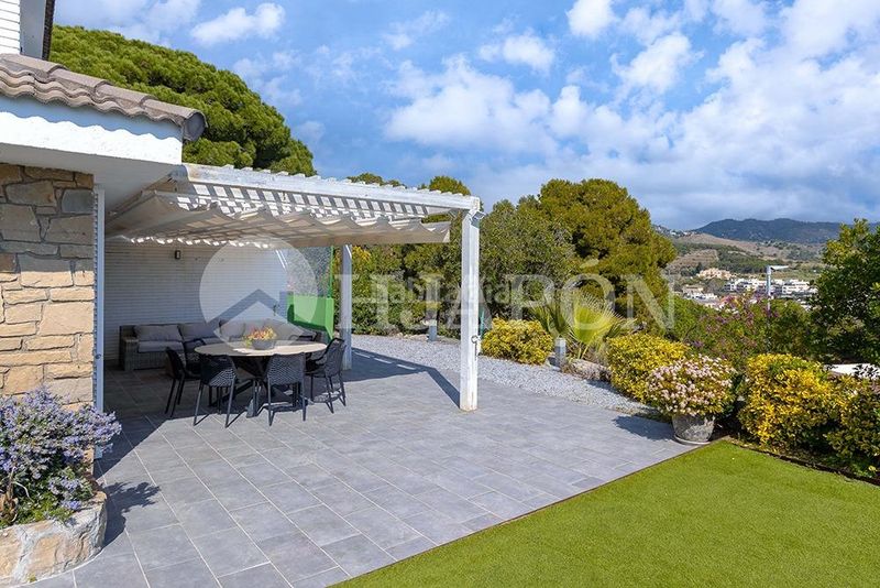 Foto c9c50d15-738a-434d-b88b-33488e3e0144. Casa amb calefacció aparcament piscina a Alella