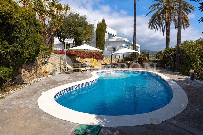 Foto eadac0c7-e479-4b20-92f8-95ca52202cb2. Casa amb calefacció aparcament piscina a Alella