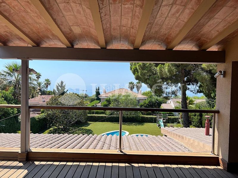 Foto 3a25df8b-cb81-4123-9994-0dbb2629f648. Casa amb calefacció aparcament piscina a Alella