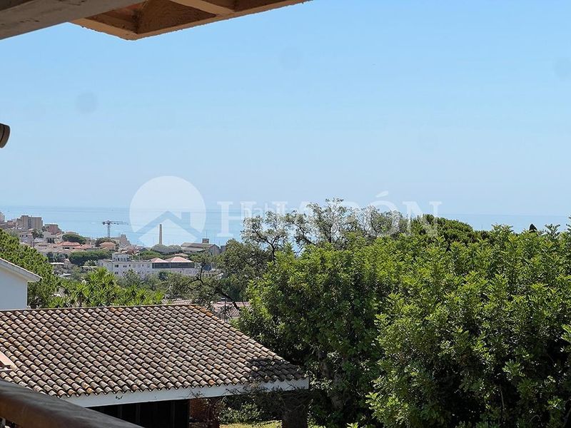 Foto a3cd050f-7940-44e5-bb6a-06ea3419e723. Casa amb calefacció aparcament piscina a Alella