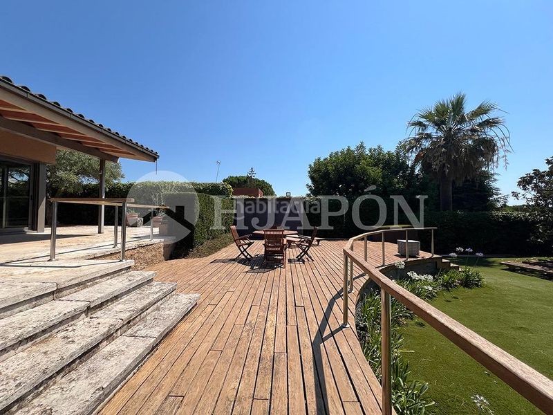 Foto c0d74501-2f9a-4c29-881e-46f9ea7feb3d. Casa amb calefacció aparcament piscina a Alella