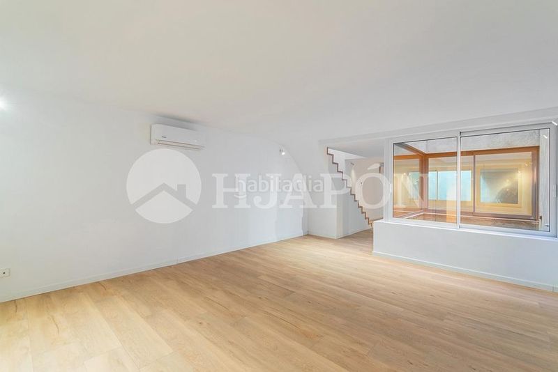 Foto 91f87f2b-aa4c-42e9-98fd-0825f09415b5. Casa amb calefacció a Manresà Badalona