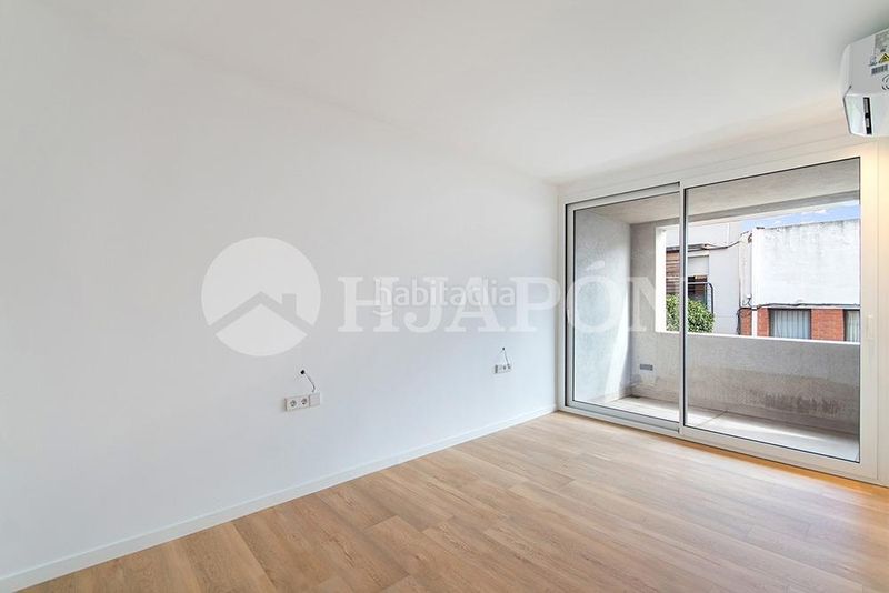 Foto bb59b897-9ba2-4324-8e99-f44758bd8218. Casa amb calefacció a Manresà Badalona