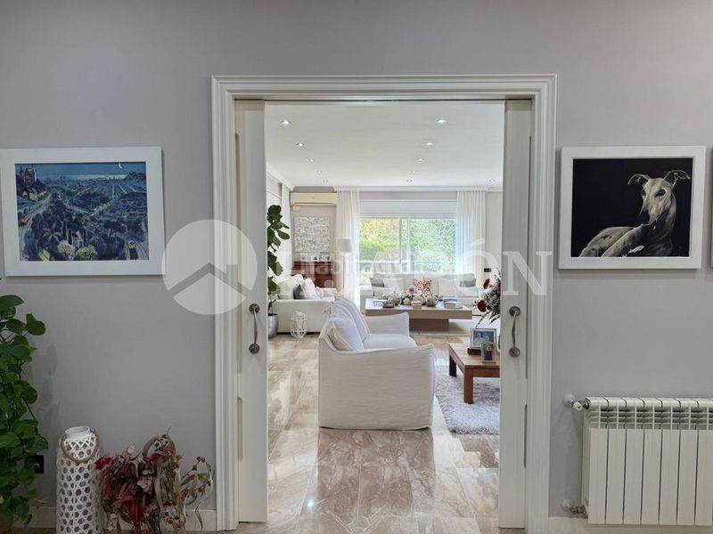 Foto 518f2f62-2638-40c6-8aee-fea6086b2bd2. Casa amb calefacció aparcament piscina a Teià
