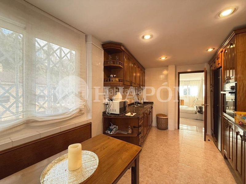 Foto 0faa2eb8-8761-4255-b691-9e93a446a709. Casa amb calefacció aparcament piscina a Alella