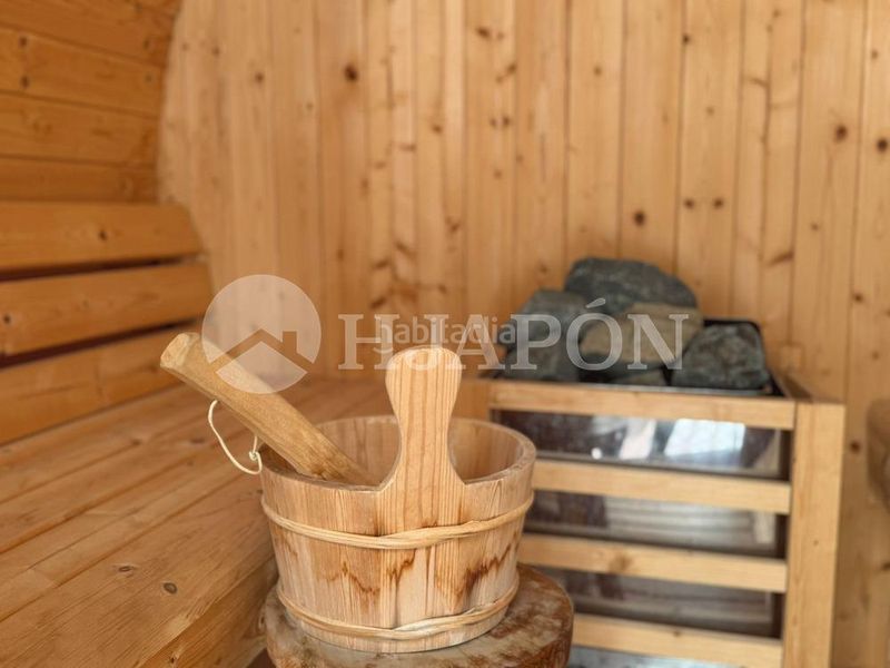 Foto 5de3e9f2-0215-4606-ad87-4283244a8e80. Casa amb calefacció aparcament piscina a Alella