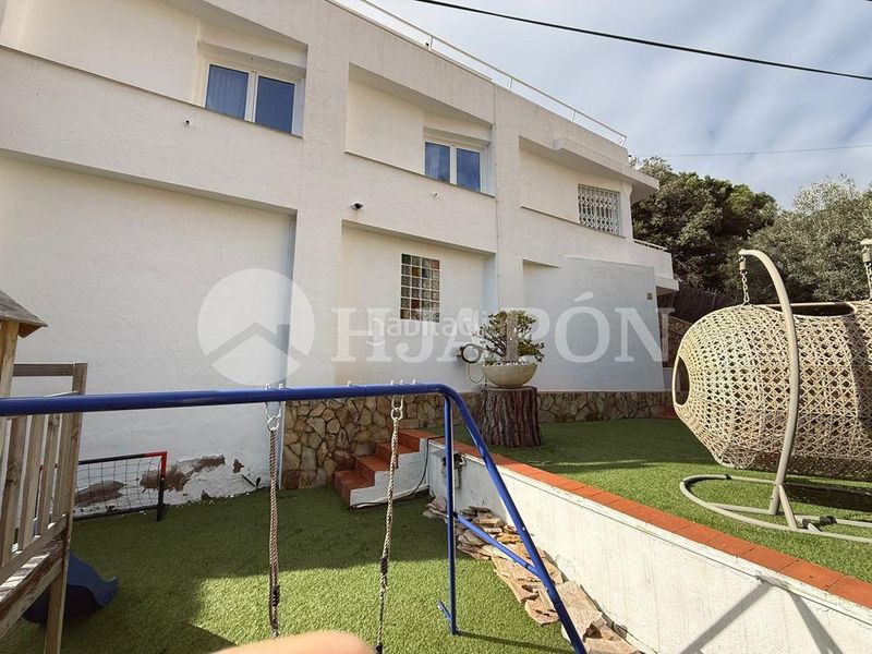 Foto 96c81669-4764-4211-82f0-41514a30dbac. Casa amb calefacció aparcament piscina a Alella
