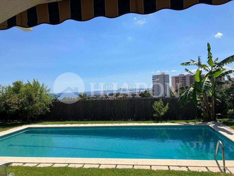 Foto 95d16f40-3a06-4459-b925-e35b471e98f7. Casa amb calefacció aparcament piscina a Teià
